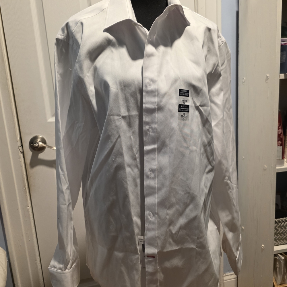 Men's White Dress Shirt..NWT..XL.